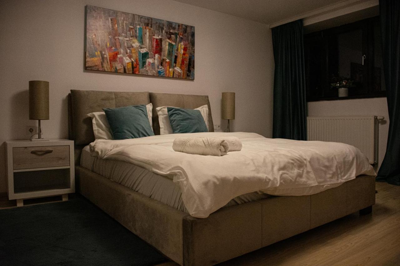 Janine Garden Hotell Braşov Exteriör bild