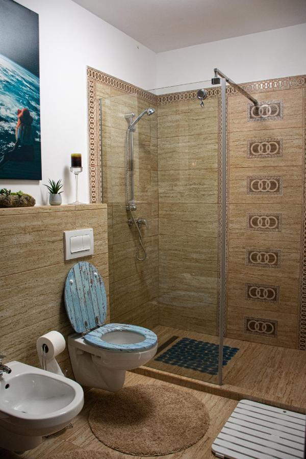 Janine Garden Hotell Braşov Exteriör bild
