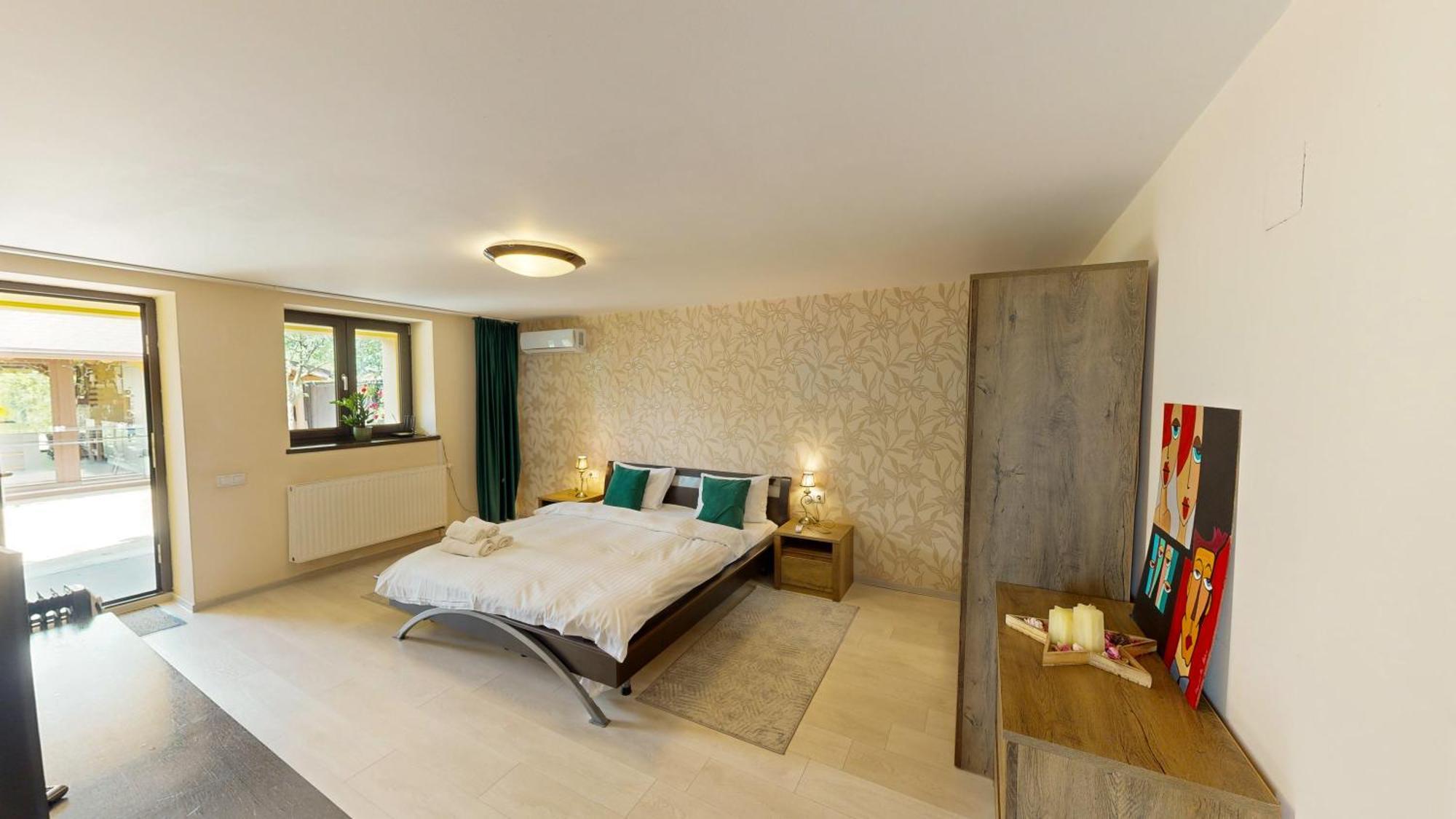 Janine Garden Hotell Braşov Exteriör bild