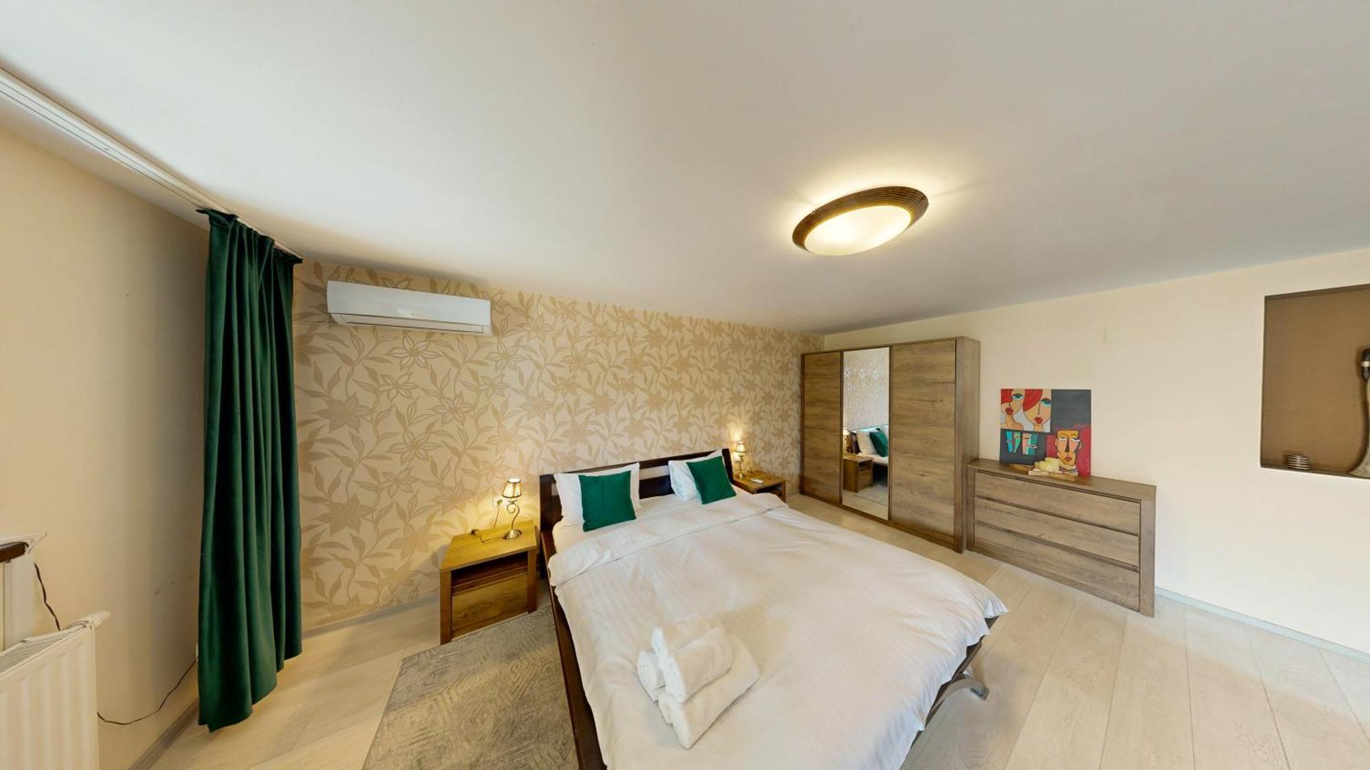 Janine Garden Hotell Braşov Exteriör bild